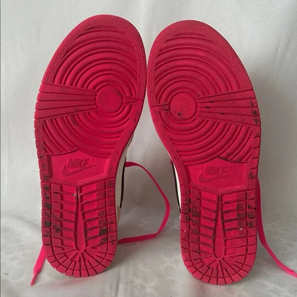 Nike Air Jordan 1 Mid SE Crimson Tint Iconic Sneaker Shoes **Size 8.5** - Picture 8 of 10